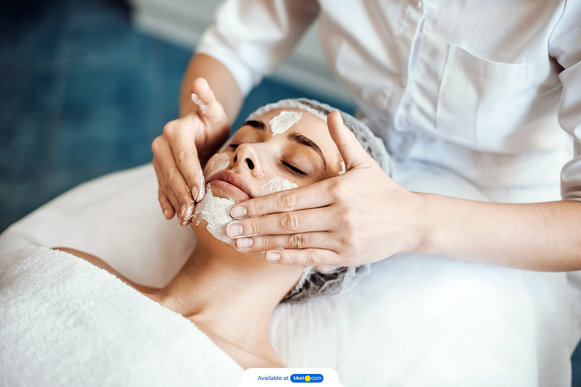 Facial treatment women4.jpg