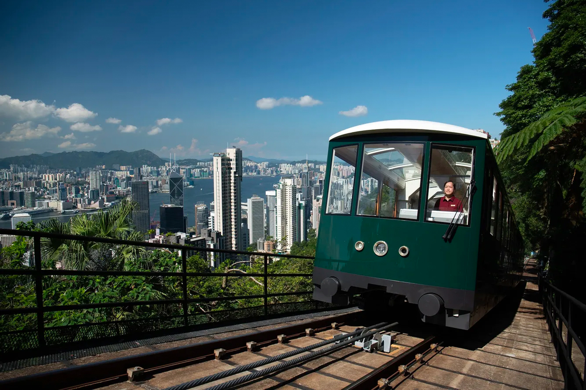 HK Peak2.jpg-backdrop