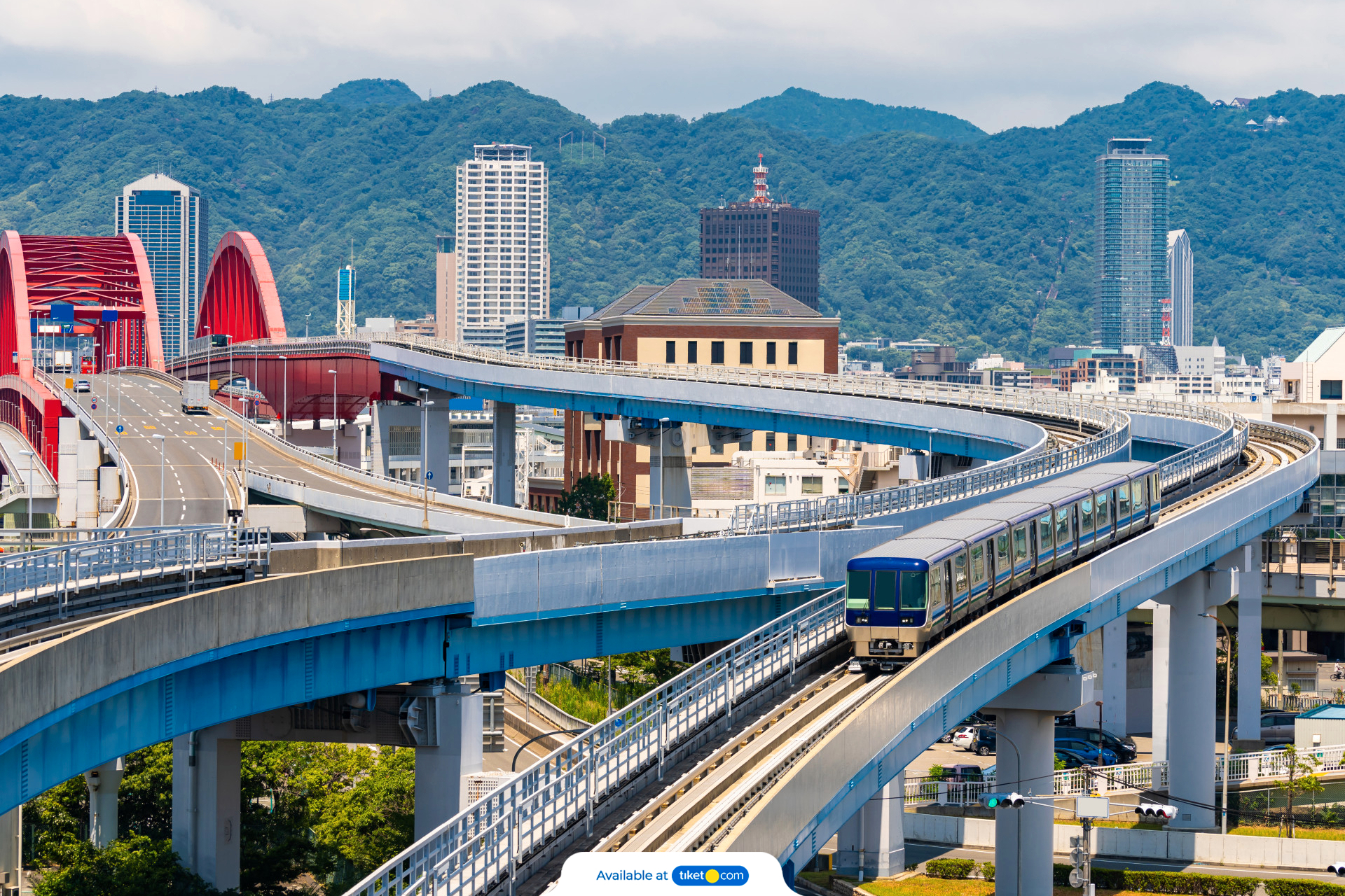 train kobe kansai japan.jpg-backdrop