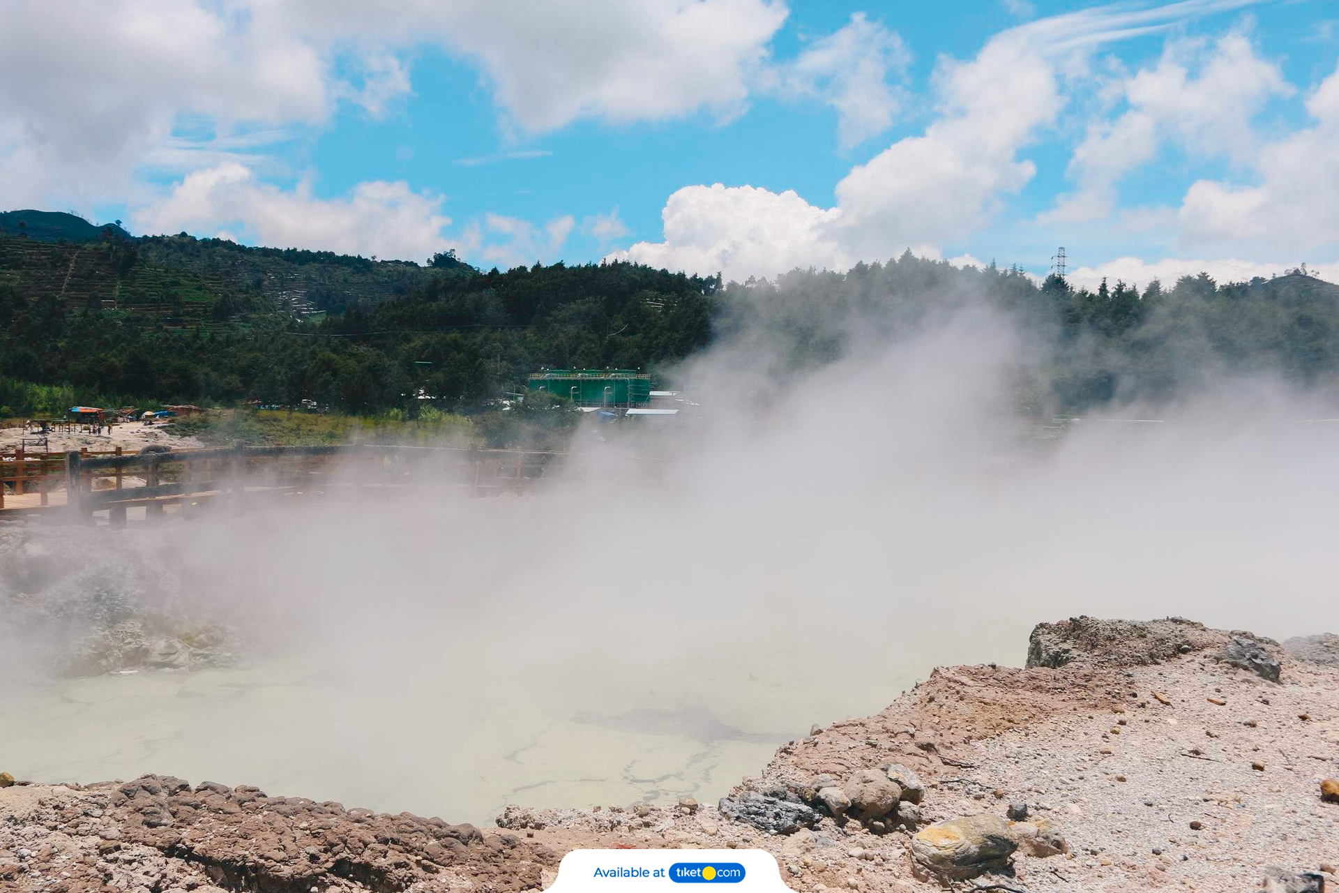 Dieng Sikidang Kawah (1).jpg
