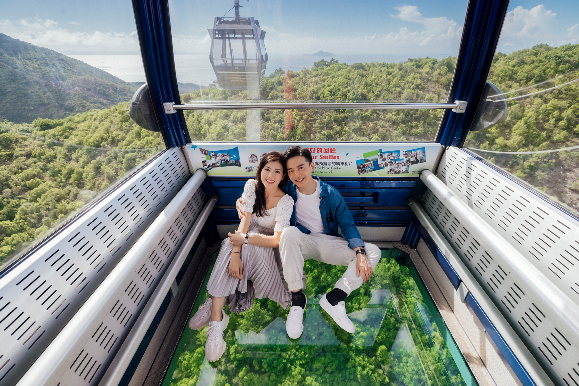 Ngong Ping 360 Cable Car14.jpg