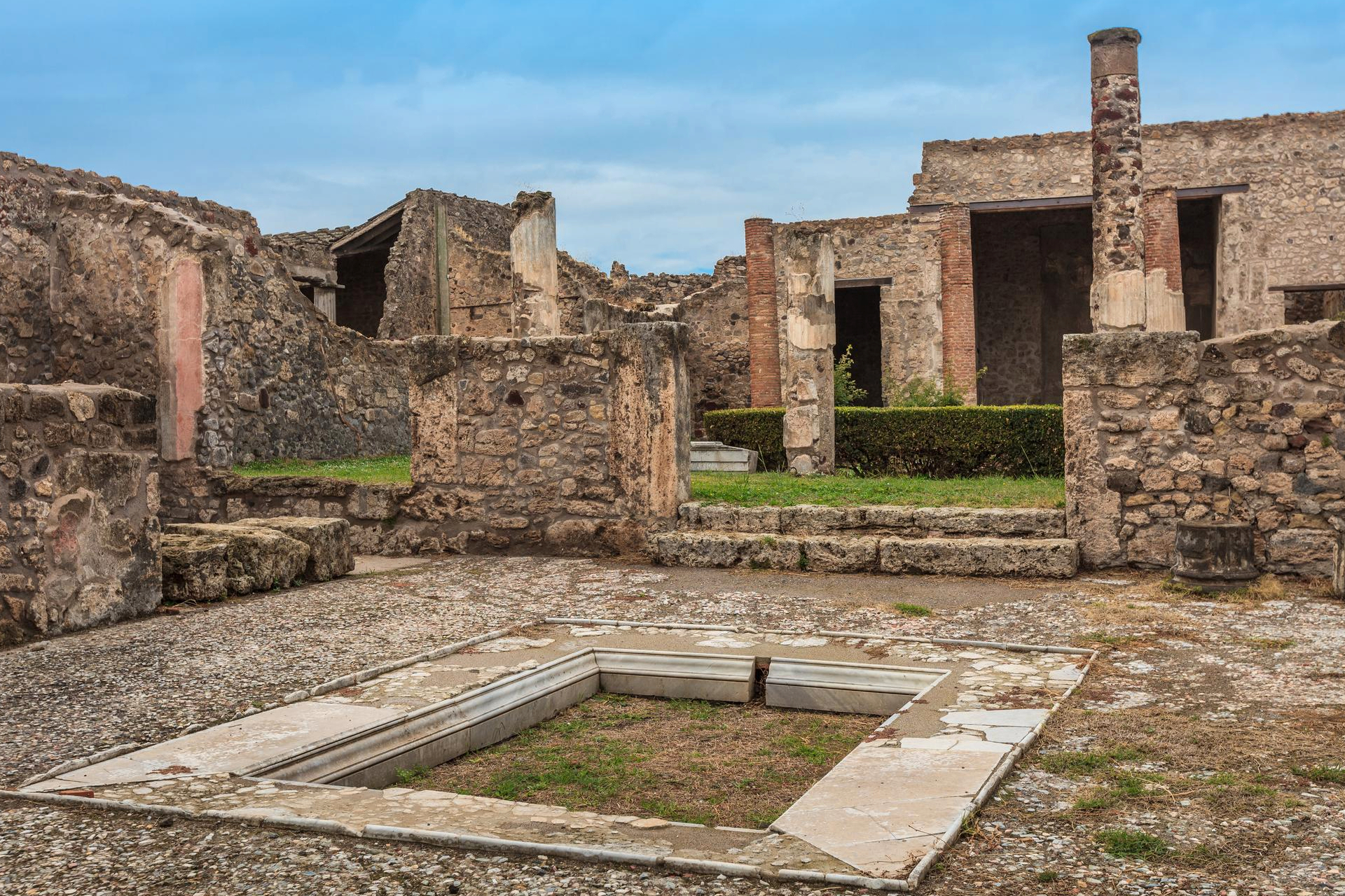 Pompeii & Mount Vesuvius: Entrance + Roundtrip from Rome bShx9i9j-backdrop