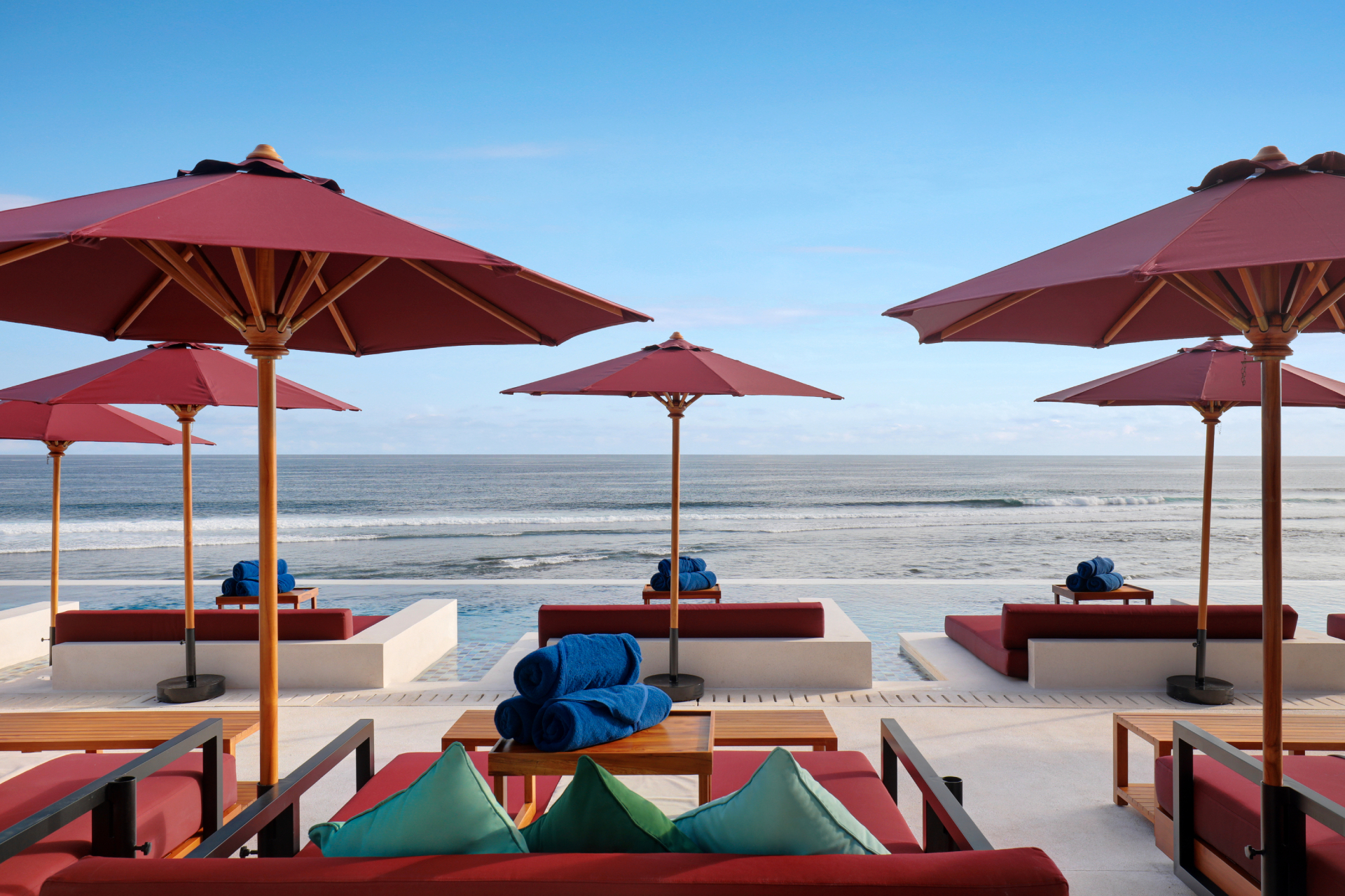 White Rock Beach Club Bali S1THUN15