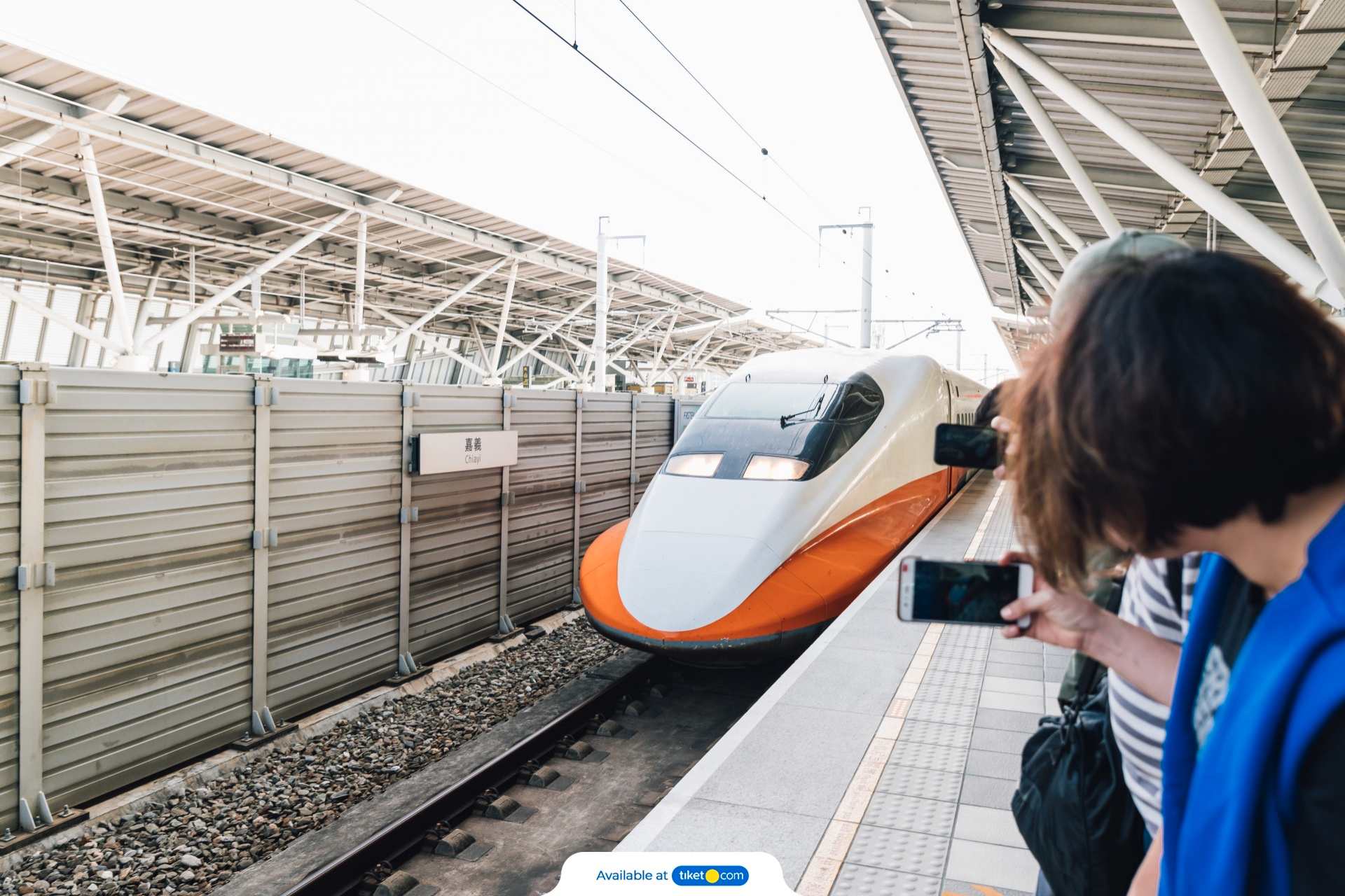 shinkansen japan train (2).jpg