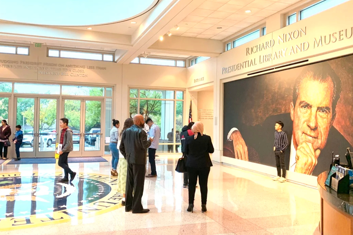 Richard Nixon Library & Museum Ticket in California EsJAa3dZ-backdrop