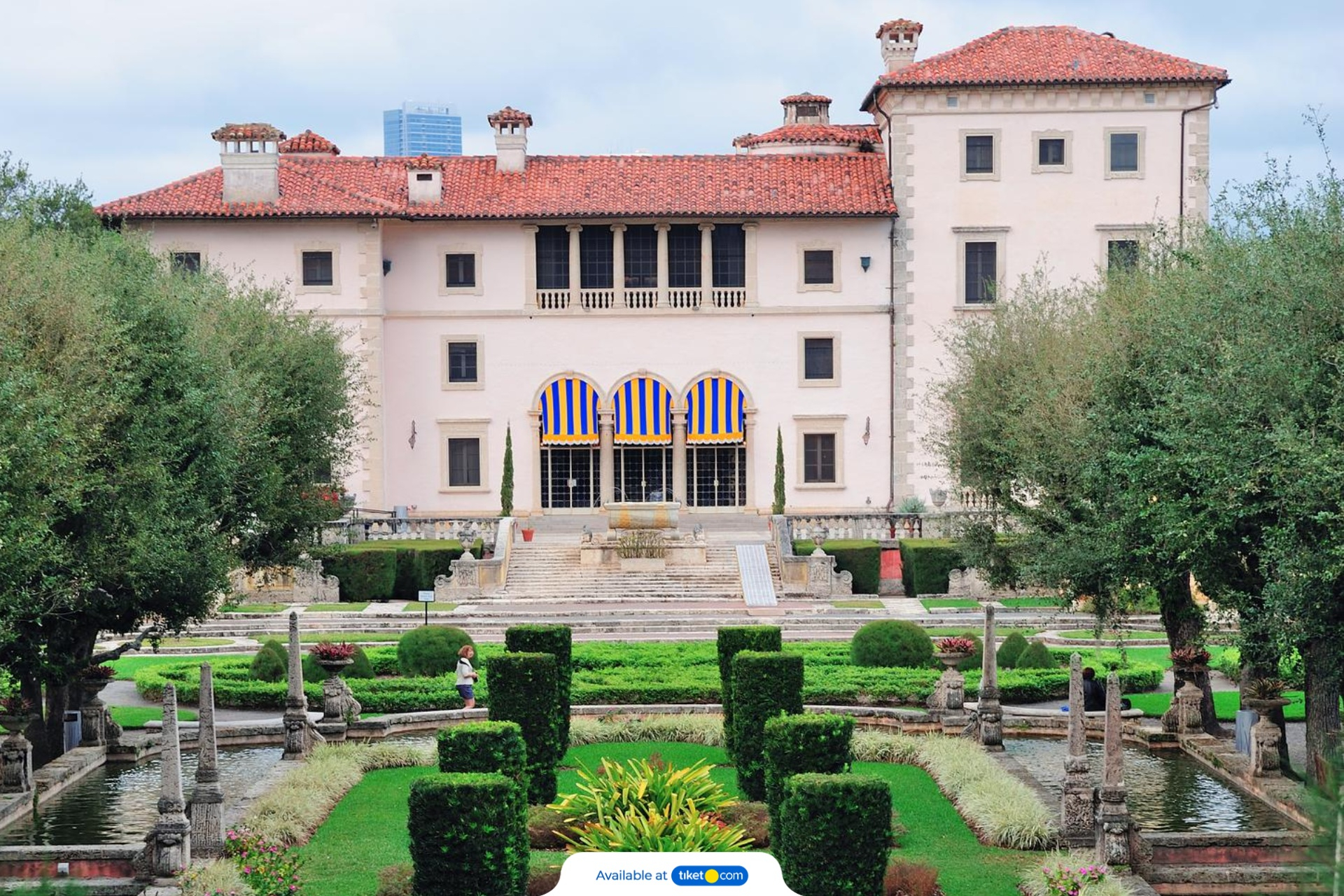 Vizcaya Museum and Gardens Admission in Miami 2uomFj2c