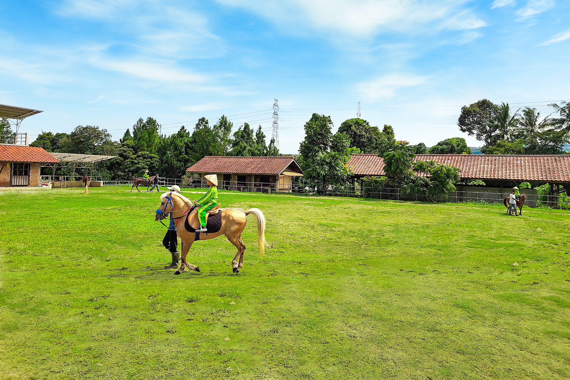 Kuntum Farmfield MiwQeO8Q