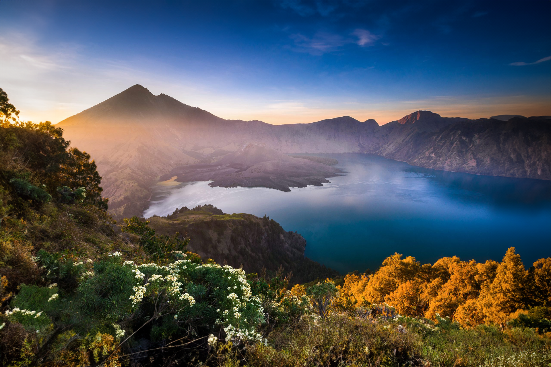 Open Trip to GUNUNG RINJANI by Travel Buddies B7KQHhuo