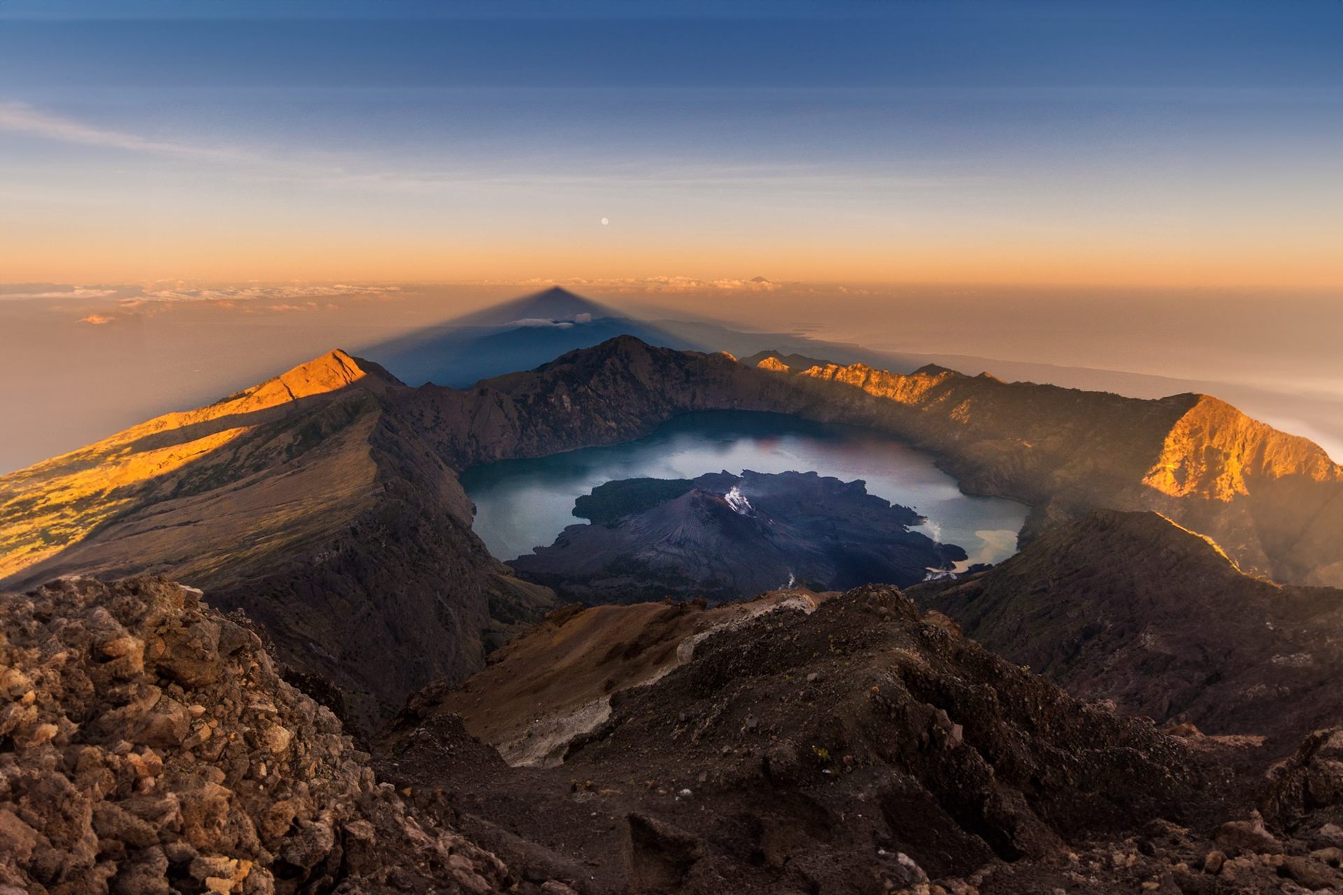 Open Trip to GUNUNG RINJANI by Travel Buddies jgV0rKUX