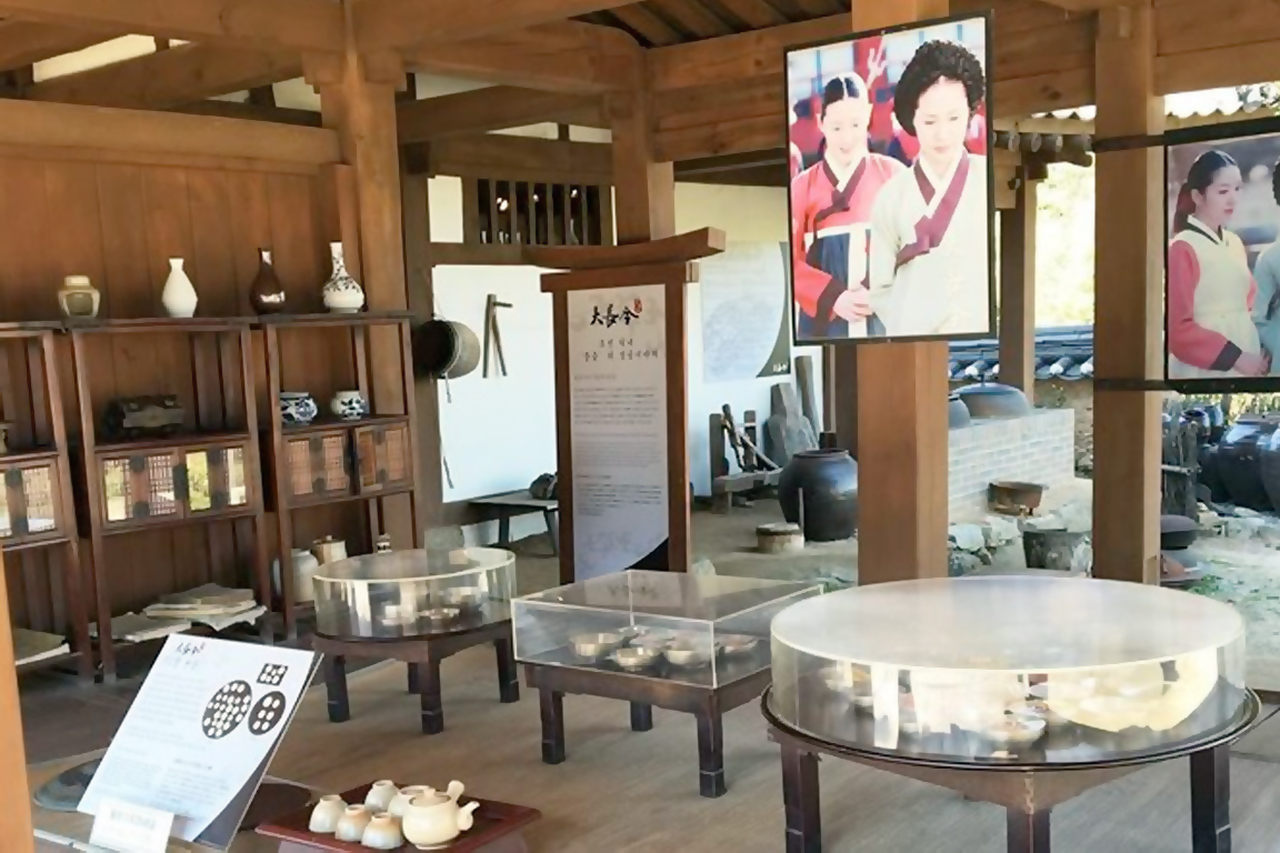 Private day trip to Korean Folk Village & Dae Jang Geum Park Promo ...