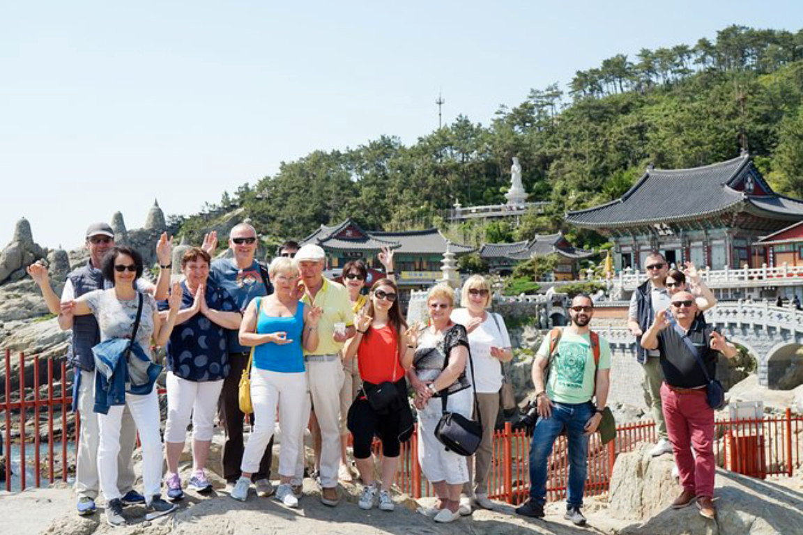 Busan Essential Private Tour with Heaedong Yonggungsa and Gamcheon Village BcSkXvI5-backdrop