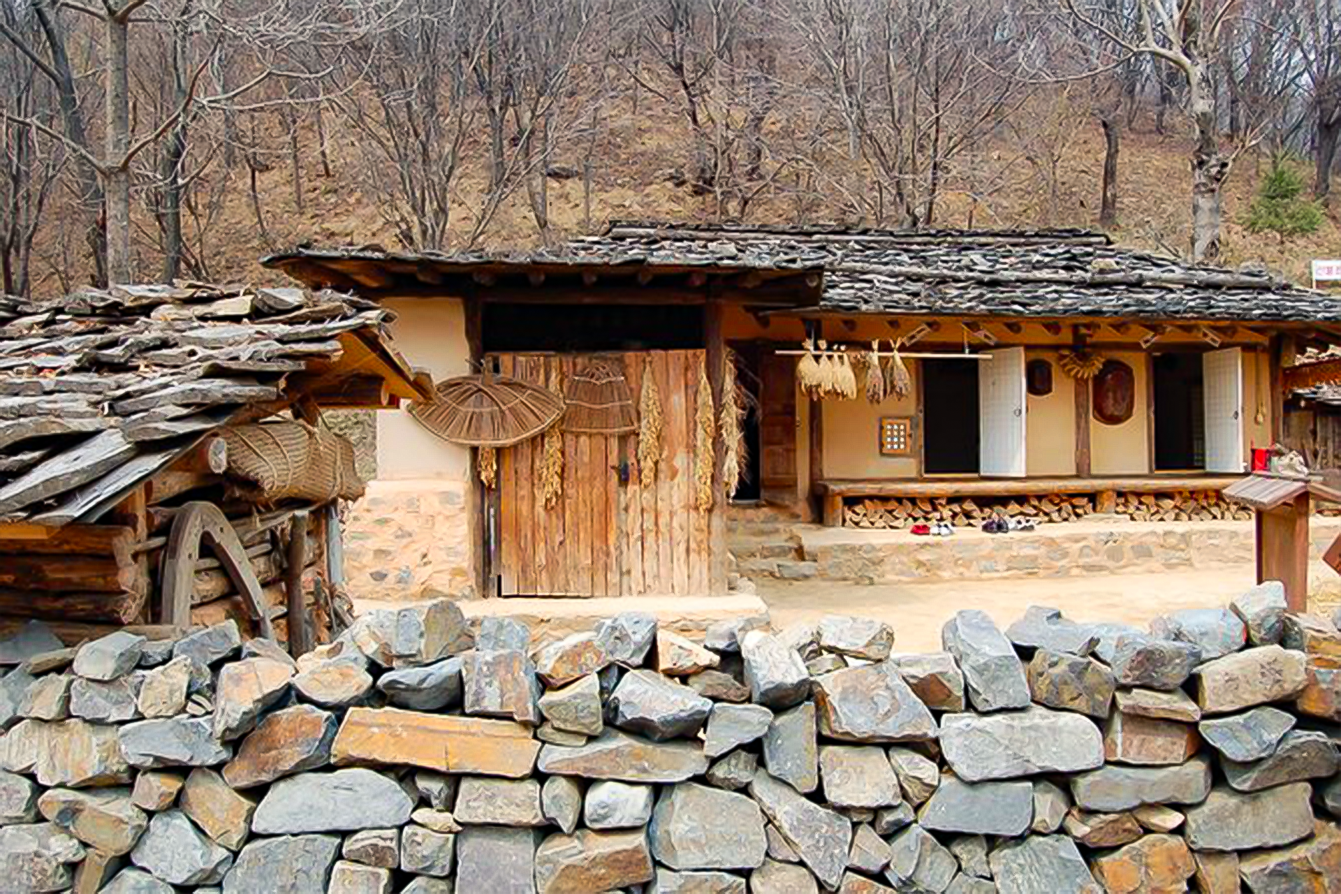 day-trip-to-yongin-daejanggeum-and-korean-folk-village-from-seoul