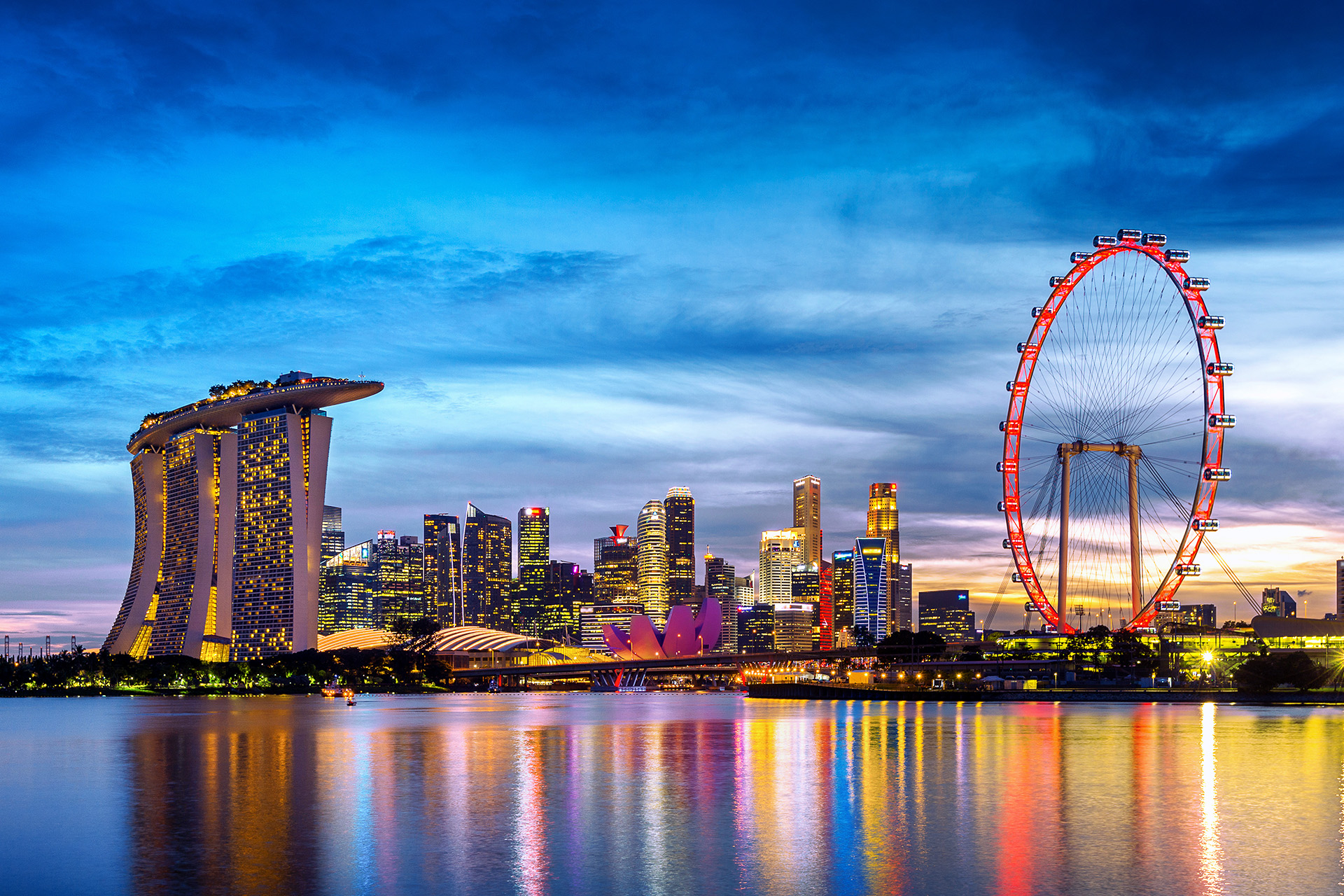 Singapore Airport Transfer by UGKS Limousine kSTVNPYS
