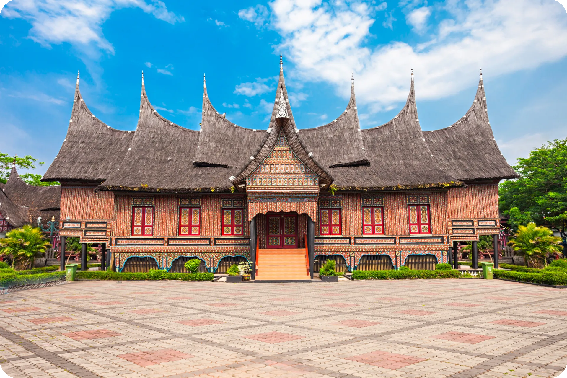 https://s-light.tiket.photos/t/01E25EBZS3W0FY9GTG6C42E1SE/rsfit19201280gsm/events/2024/08/26/035e0b73-1224-456c-b2ce-d76e86fea1b3-1724663405287-6c4022e372f905355095d541ce4c3c09.png
