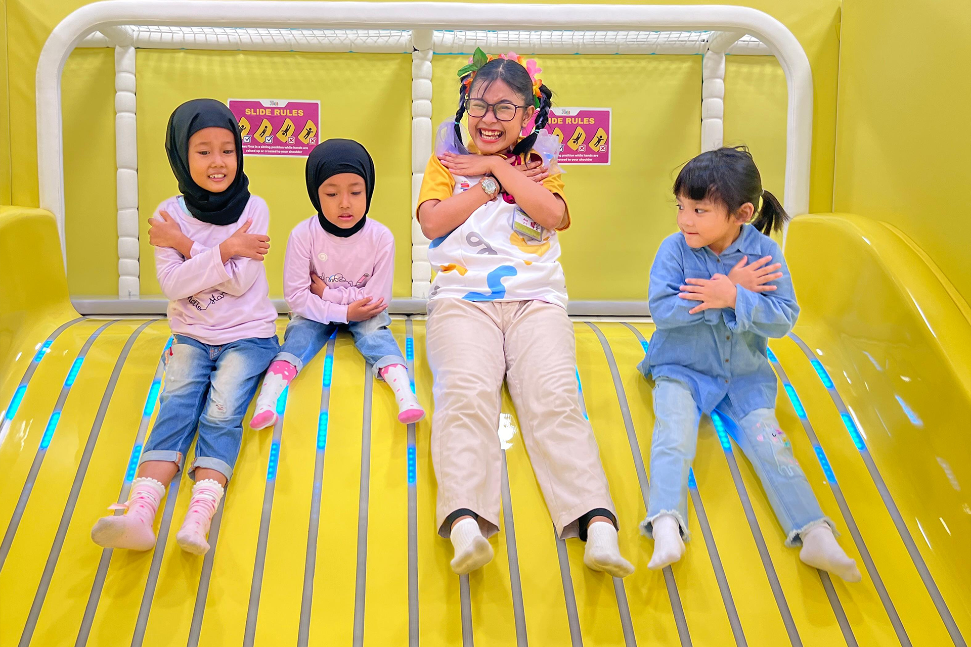 Kids Box Jumbo by Kidzooona Puri Indah Mall PRutdfEg
