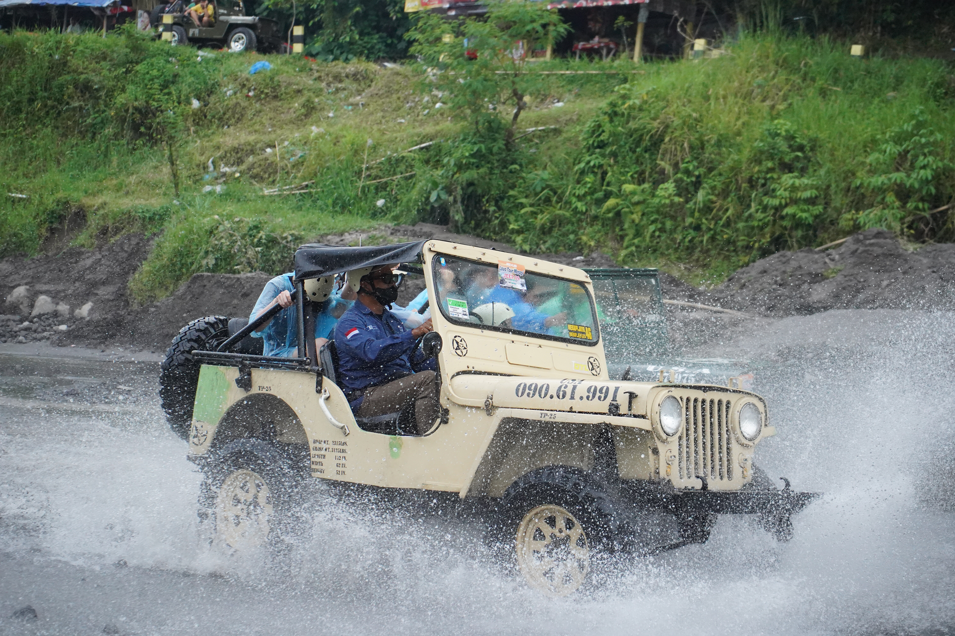 One Day Merapi Jeep By Arowisata p8Cg77o1
