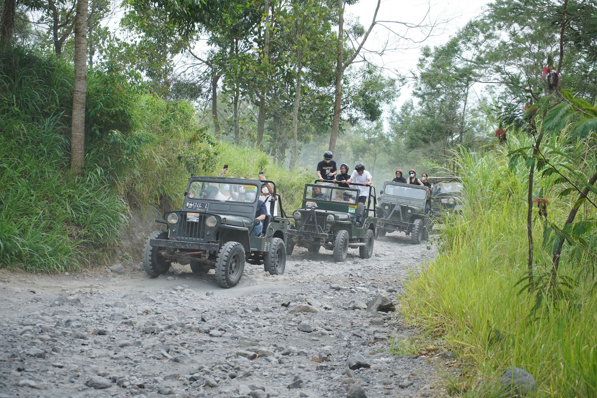 One Day Merapi Jeep By Arowisata W2JT7g76