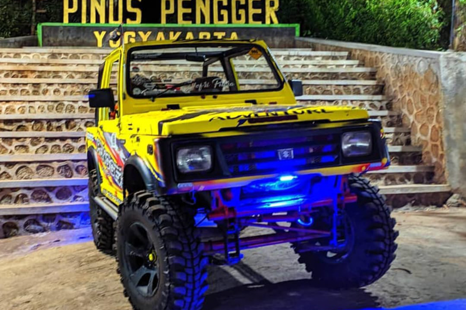 Get Ticket Sewa Jeep Hutan Pinus Pengger Jogja by Arowisata Promo ...