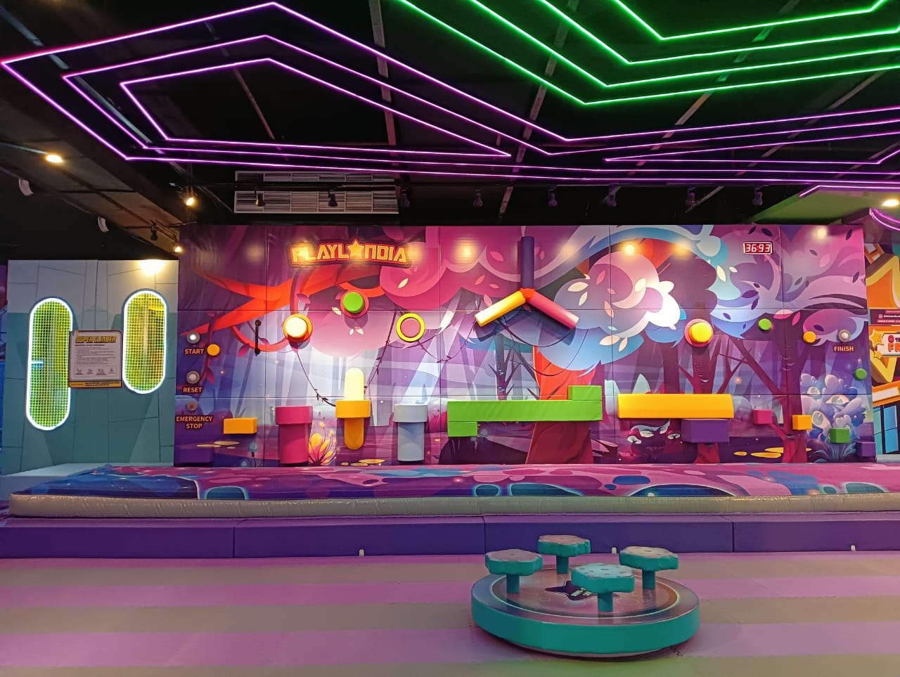 https://s-light.tiket.photos/t/01E25EBZS3W0FY9GTG6C42E1SE/rsfit19201280gsm/events/2025/06/12/6ecc40bb-6cda-4d98-b434-0d370fe83a49-1749703540908-9a667b5e1d06626625dfe54780c01551.jpeg