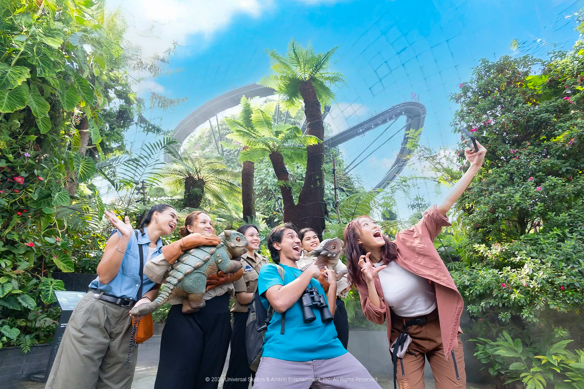 Gardens by the Bay CDzmZEYL