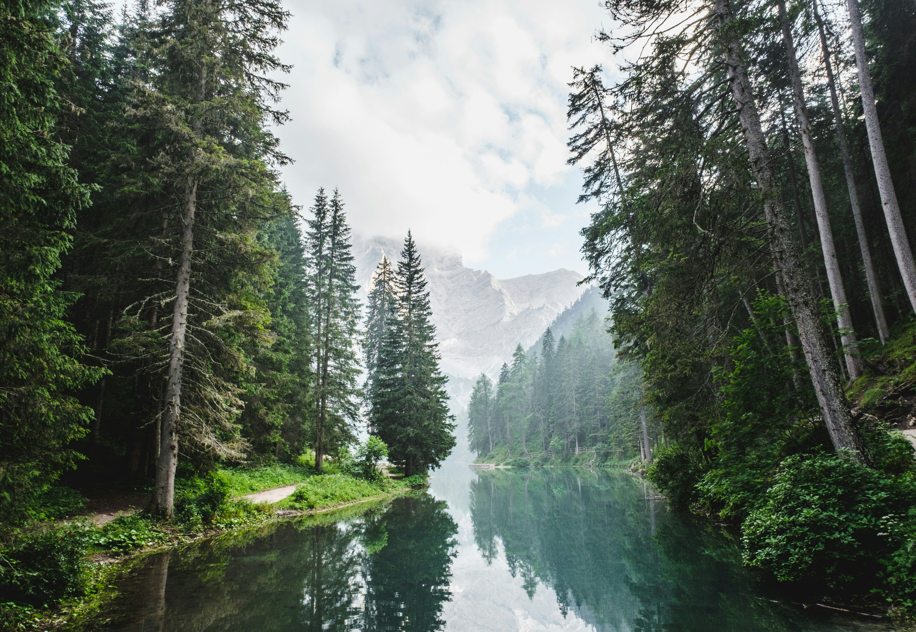 Tips Traveling Anti-Mainstream untuk Aquarius yang Suka Pengalaman Baru