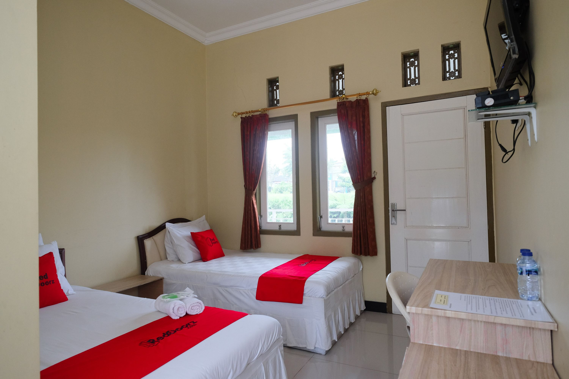 Twin Standard Room