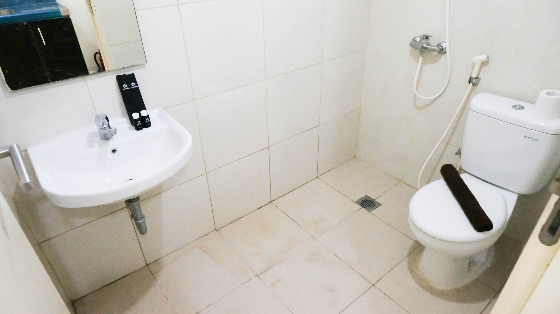 Bathroom 4
