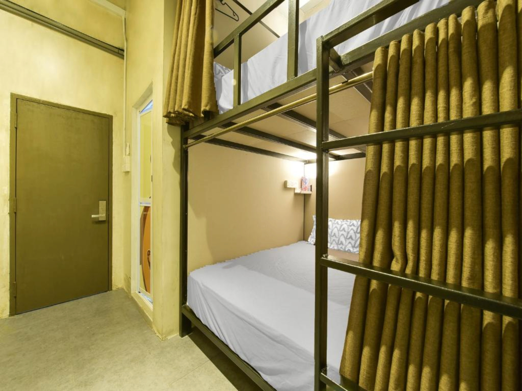 Bed 9