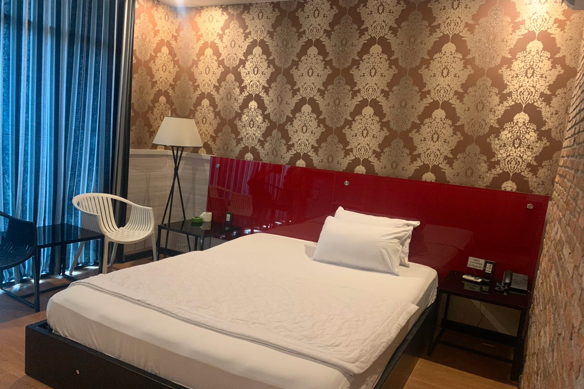 Bed 8