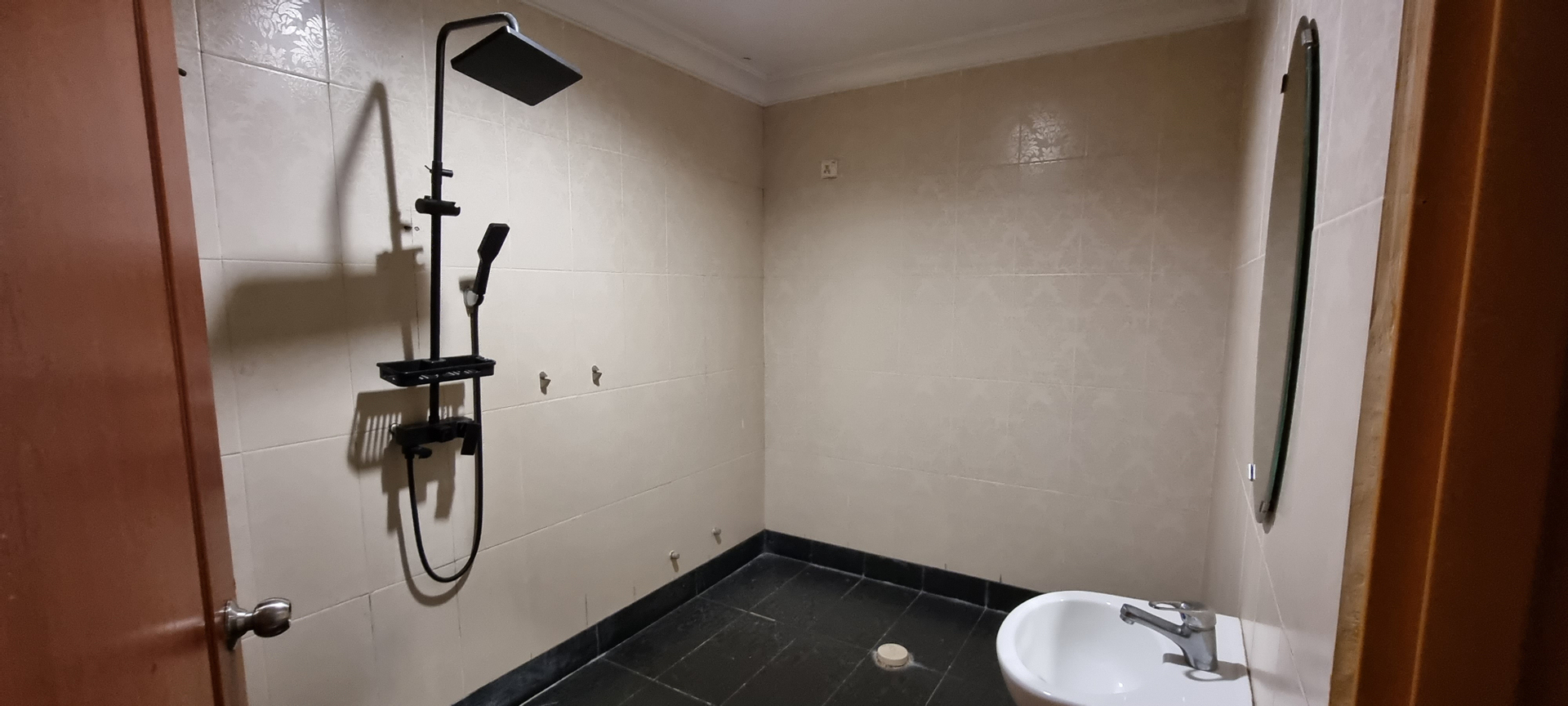 Bathroom 7