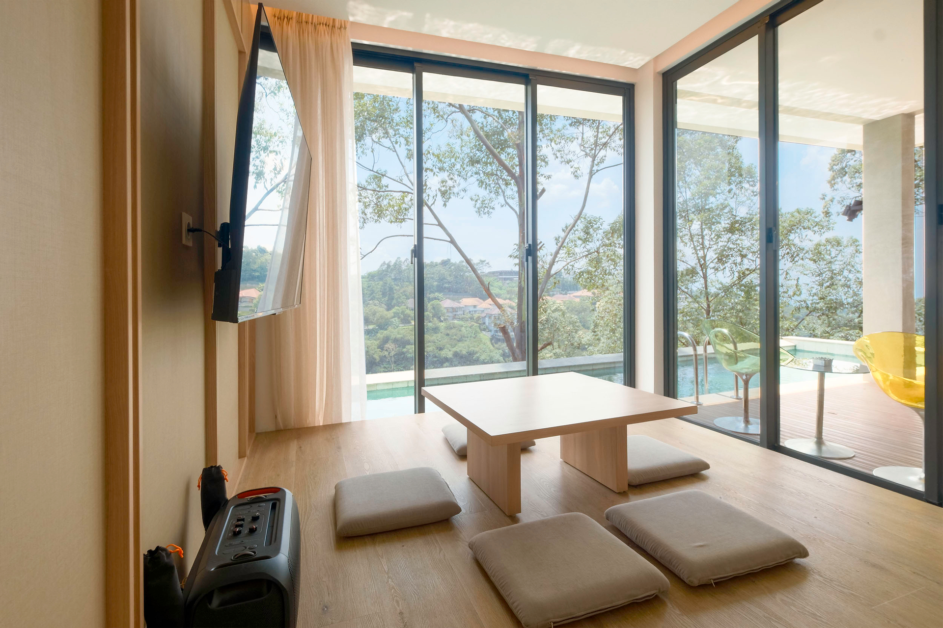 Living Area 17