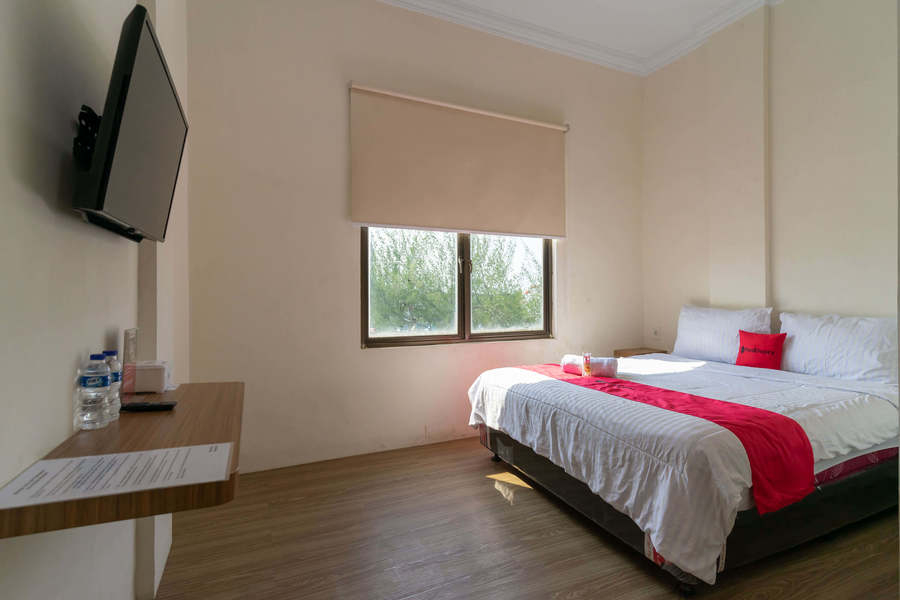 Bedroom 2, RedDoorz @ Komplek MMTC Deli Serdang, Medan