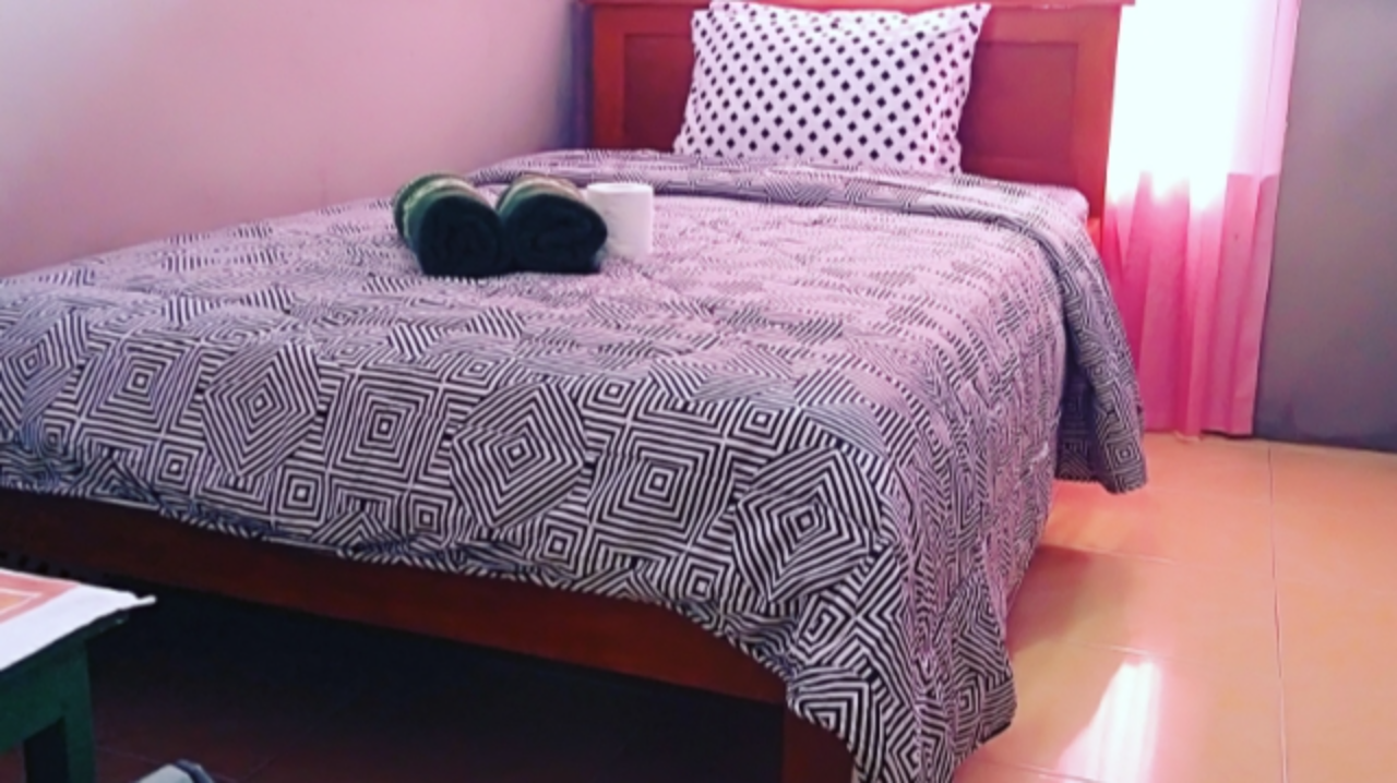 Bedroom 3, Arnolds Familly Homestsy, Ngada
