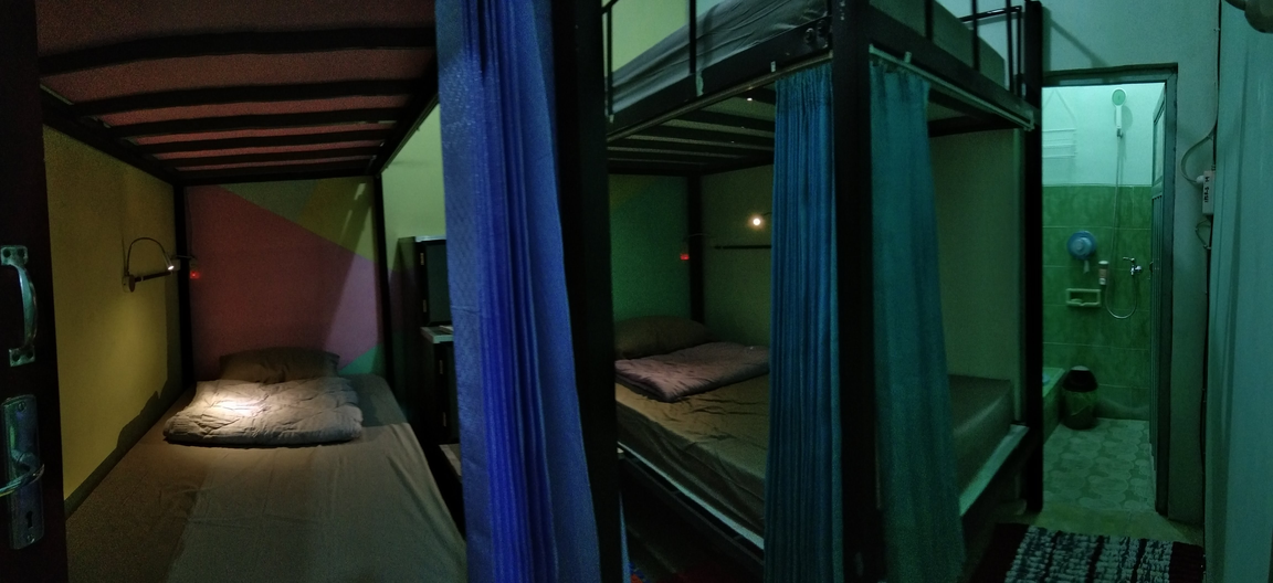 Bedroom 4, Happy Volcano Backpacker Dormitory - Hostel, Probolinggo