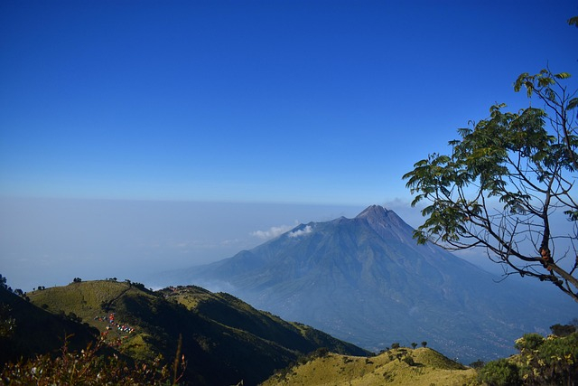 Dua gunung dalam satu bingkai, dan itu bukan kebetulan