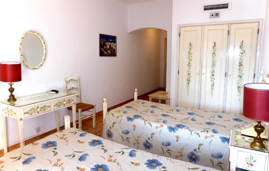 Room 4