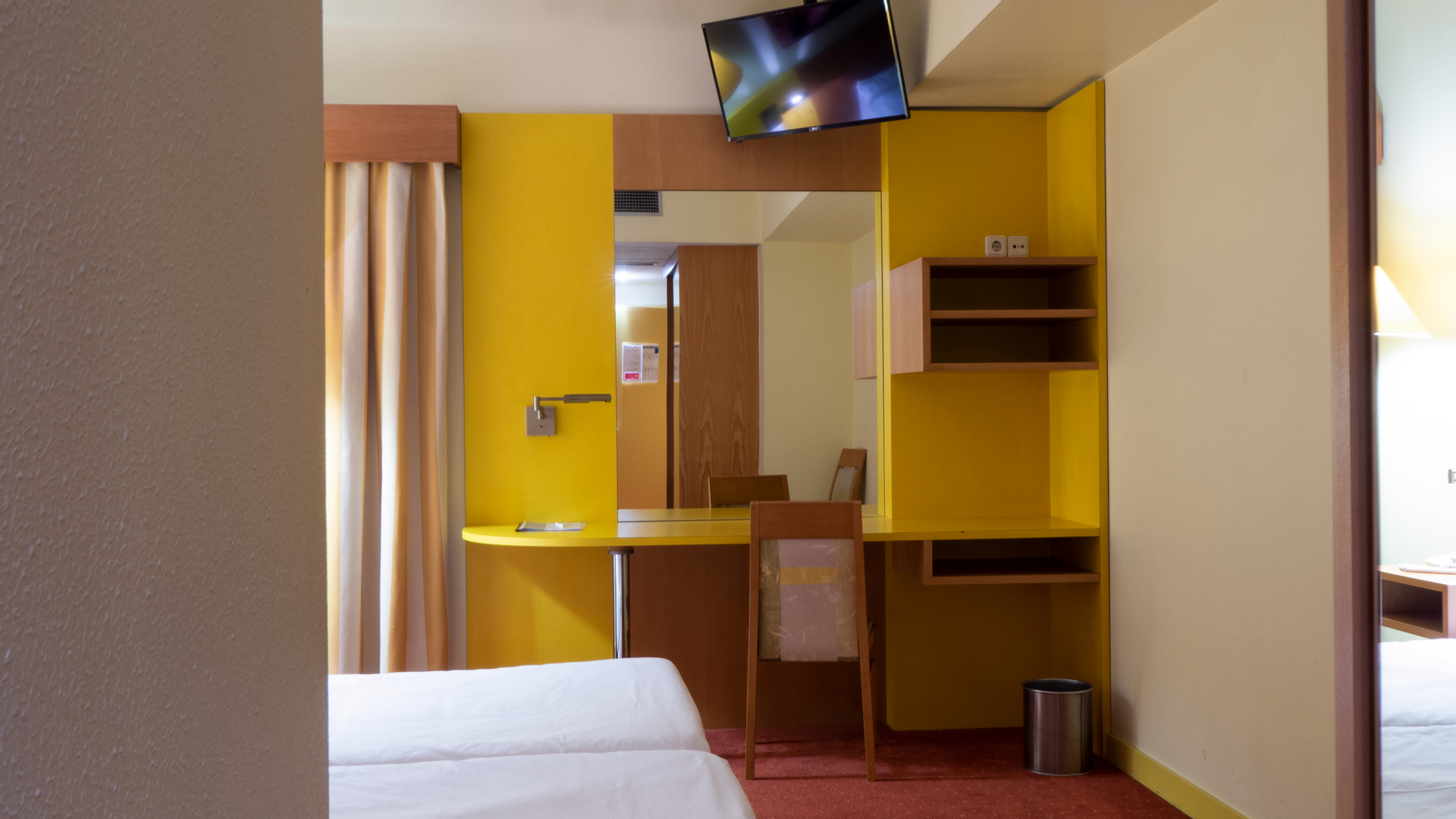 Room 7