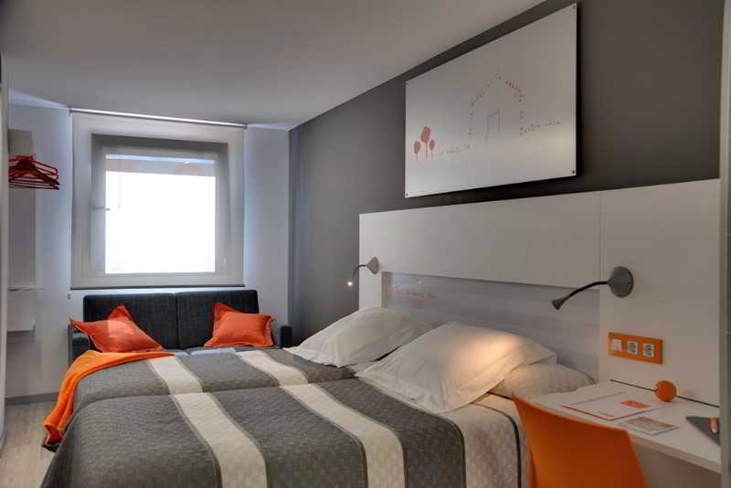 Single Standard Room