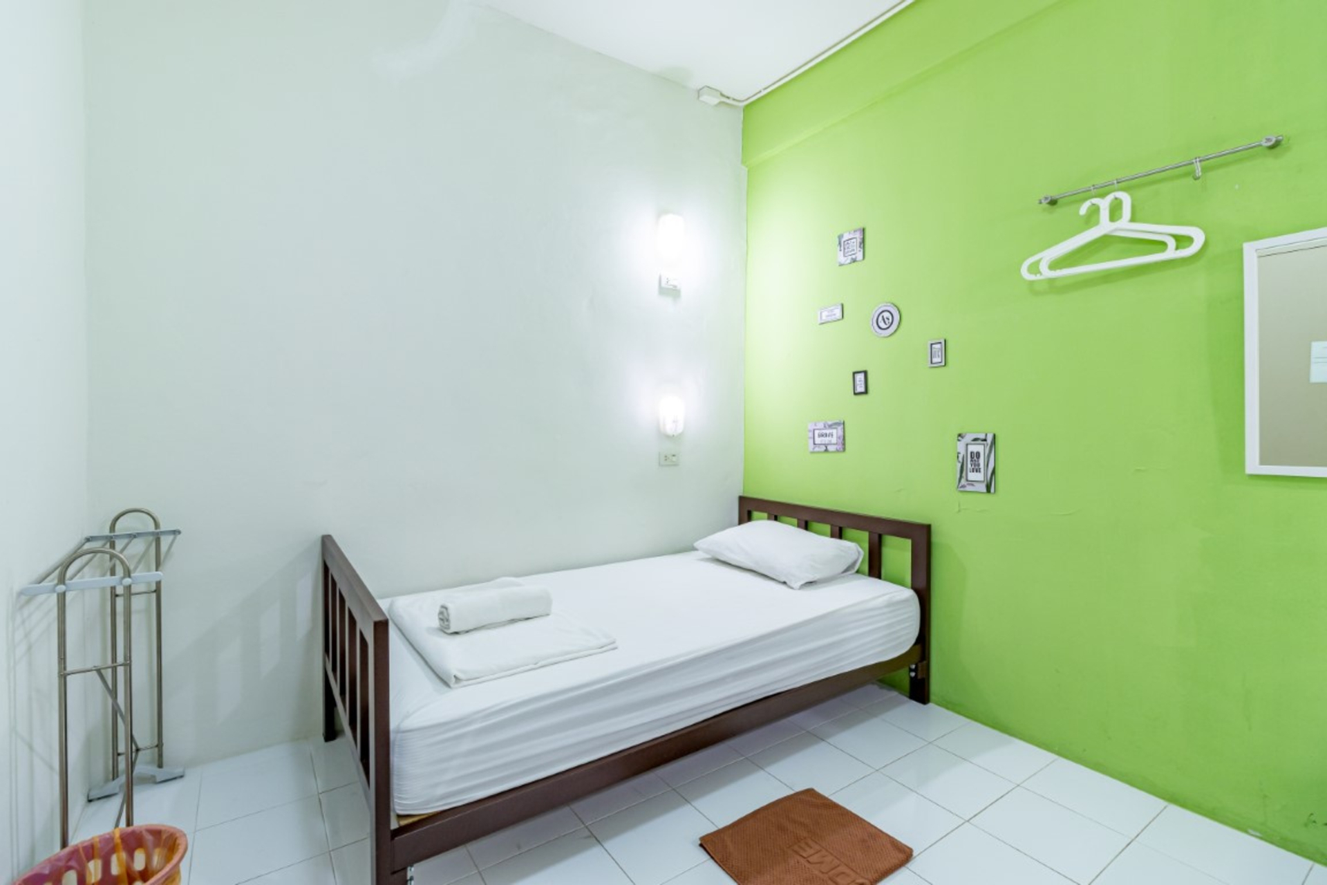 Room 8