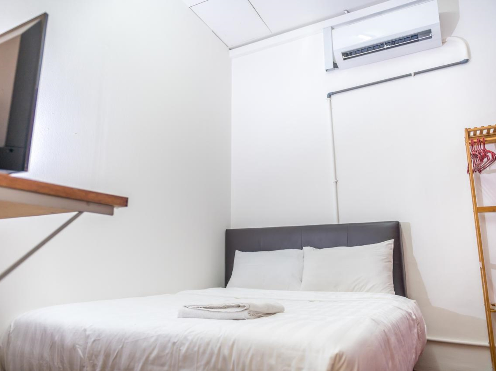 Kamar dengan Ranjang Single