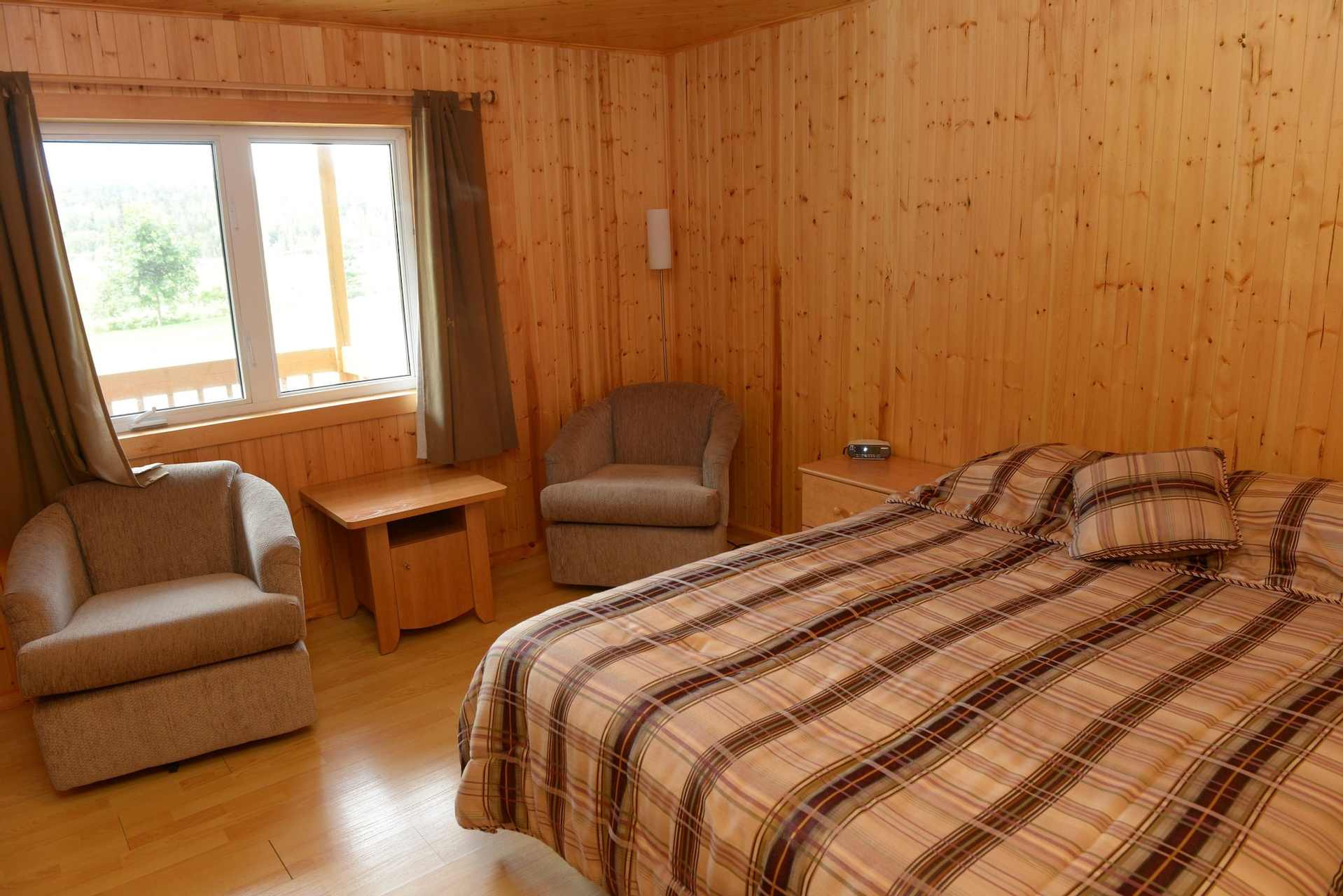 Bedroom 1, Motel Triplex Lac a Jimmy, La Haute-Côte-Nord