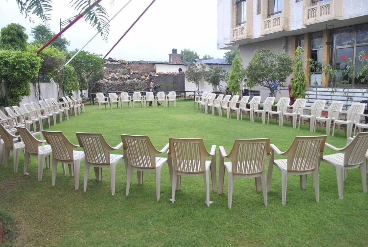 Food & Drinks, Madhuvan, Dausa