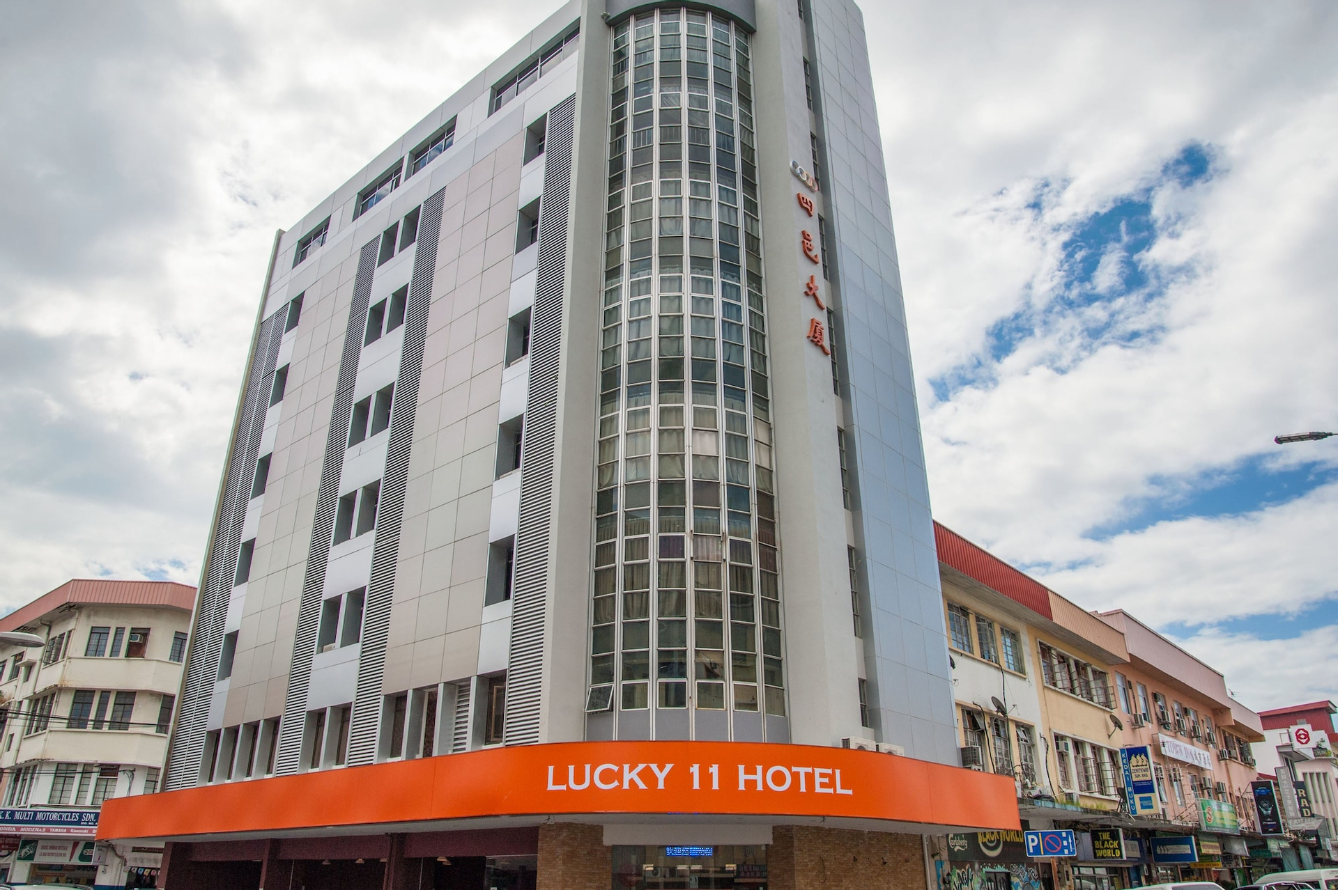 Exterior & Views, Lucky 11 Hotel, Kota Kinabalu