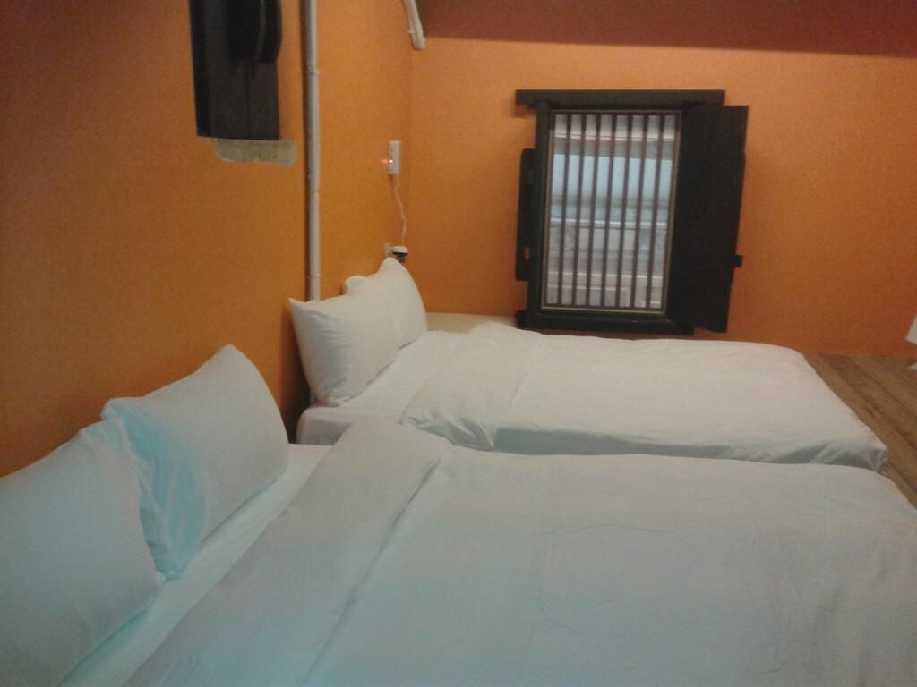 Room 7