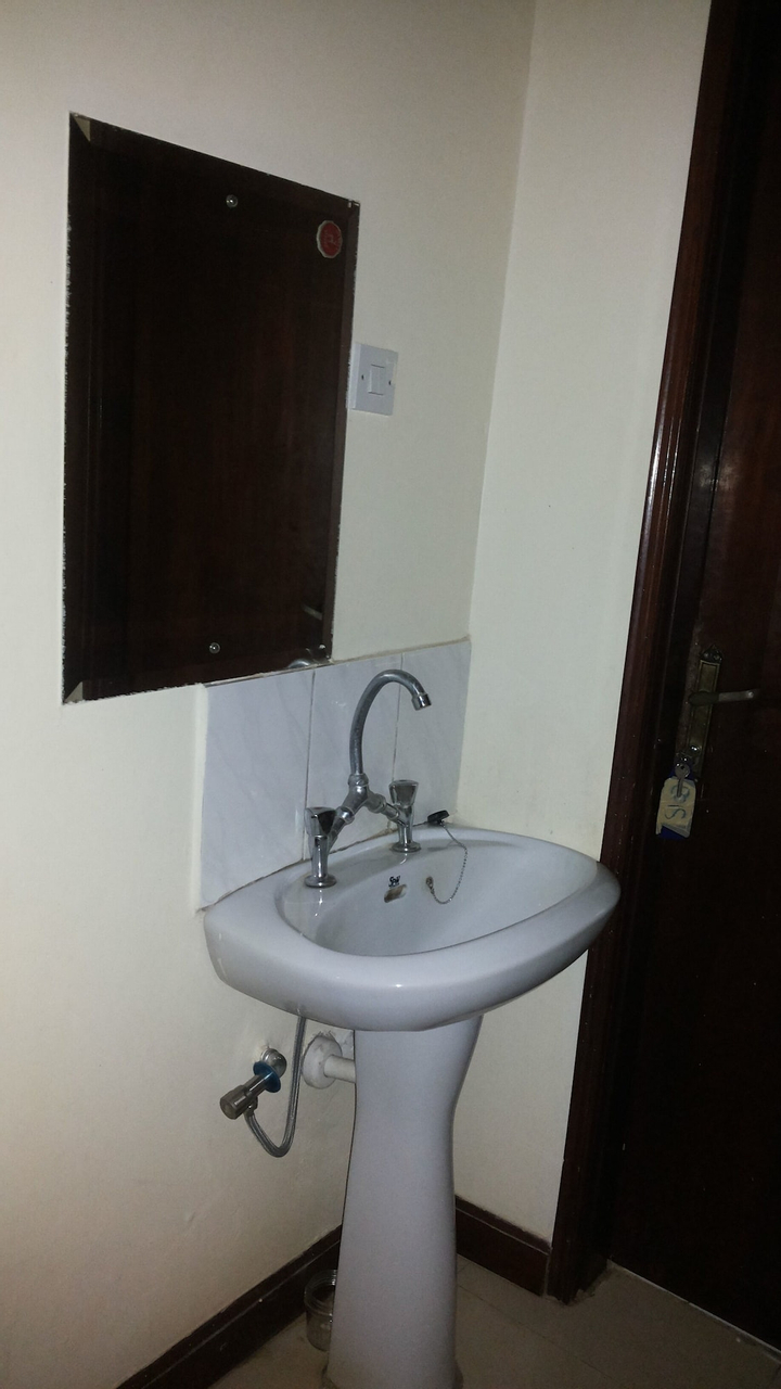 Bathroom sink 31