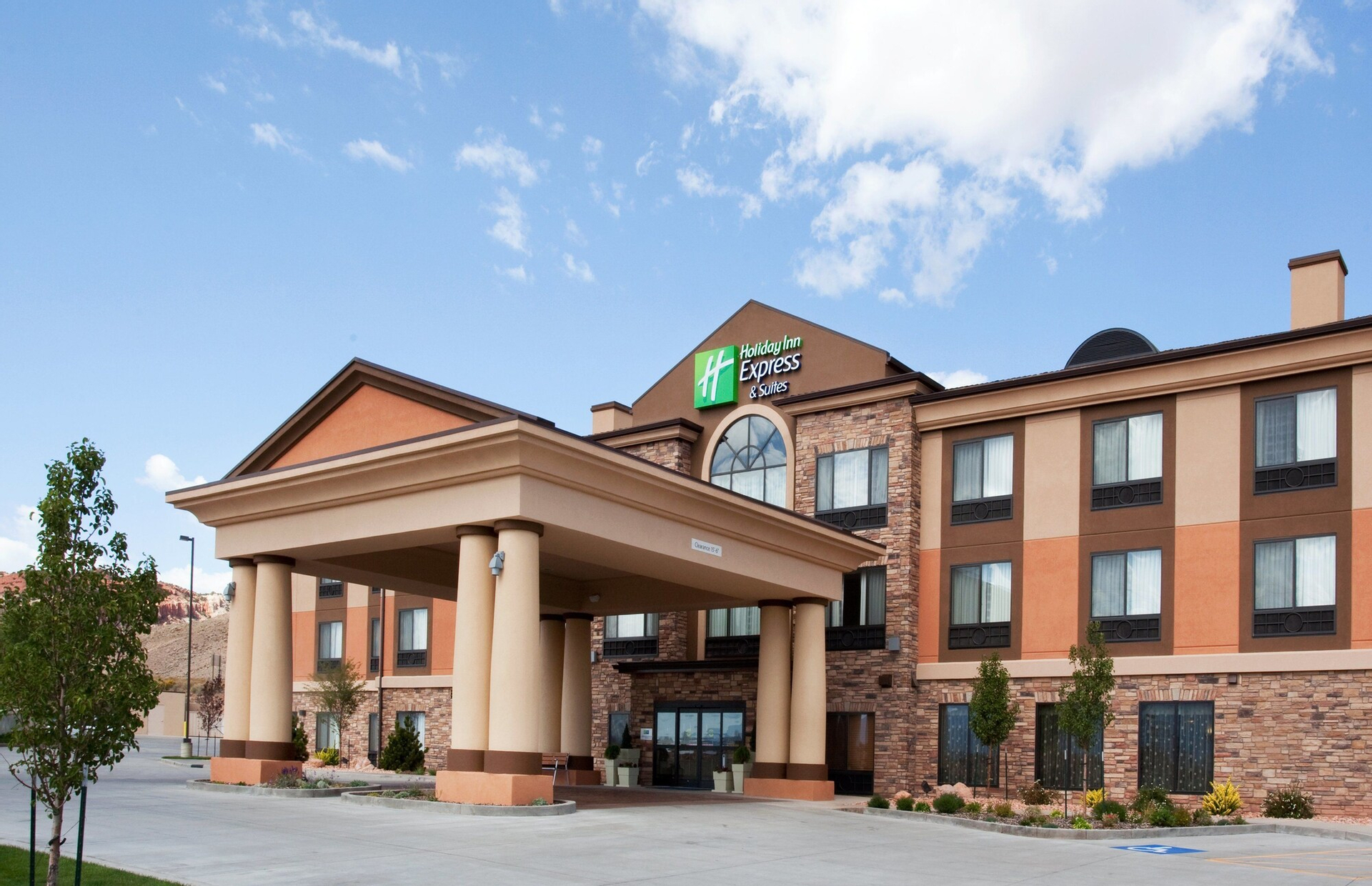 Exterior & Views, Holiday Inn Express Hotel & Suites Richfield, Sevier