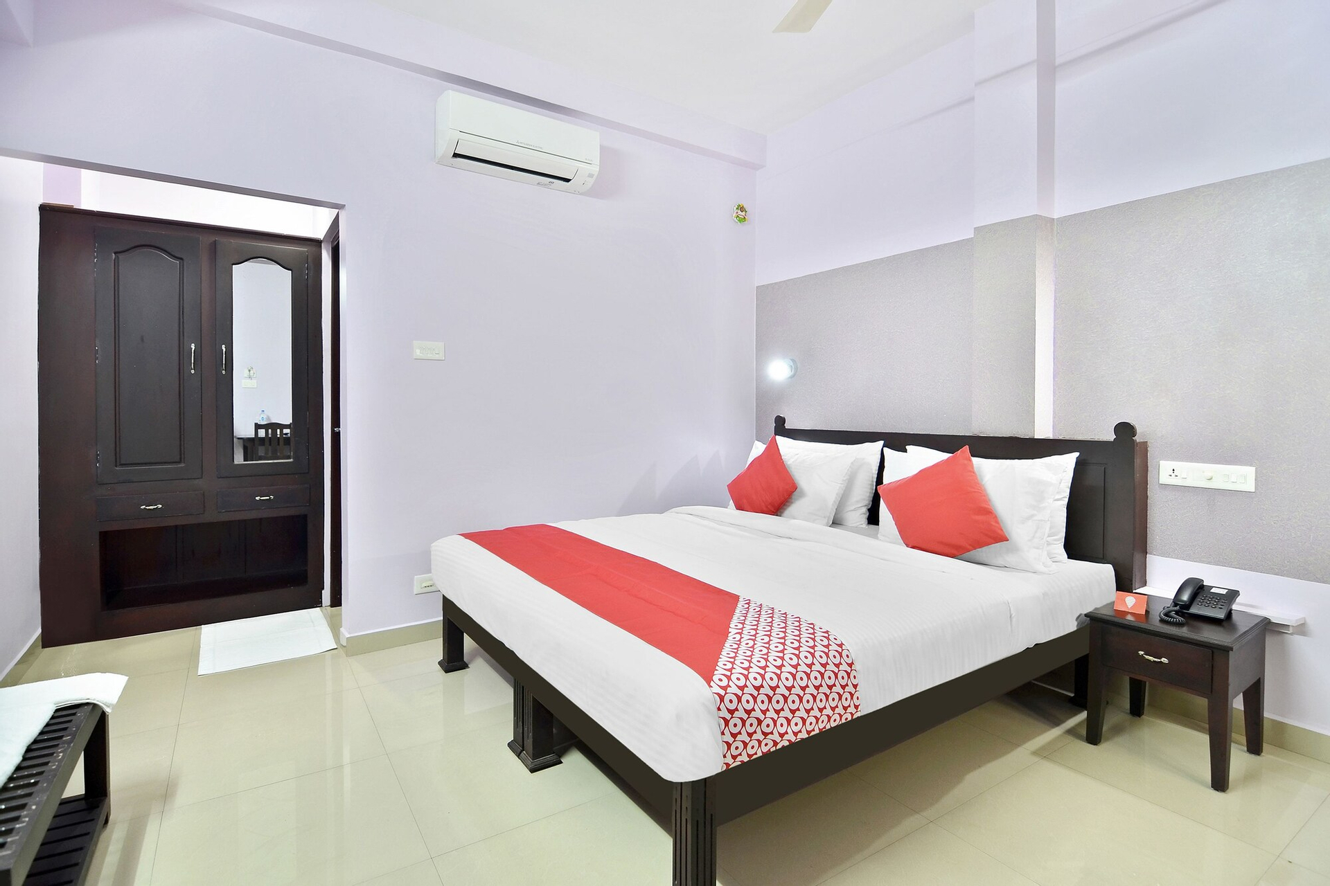 Bedroom 1, OYO 44093 Shanthi Residency, Pathanamthitta