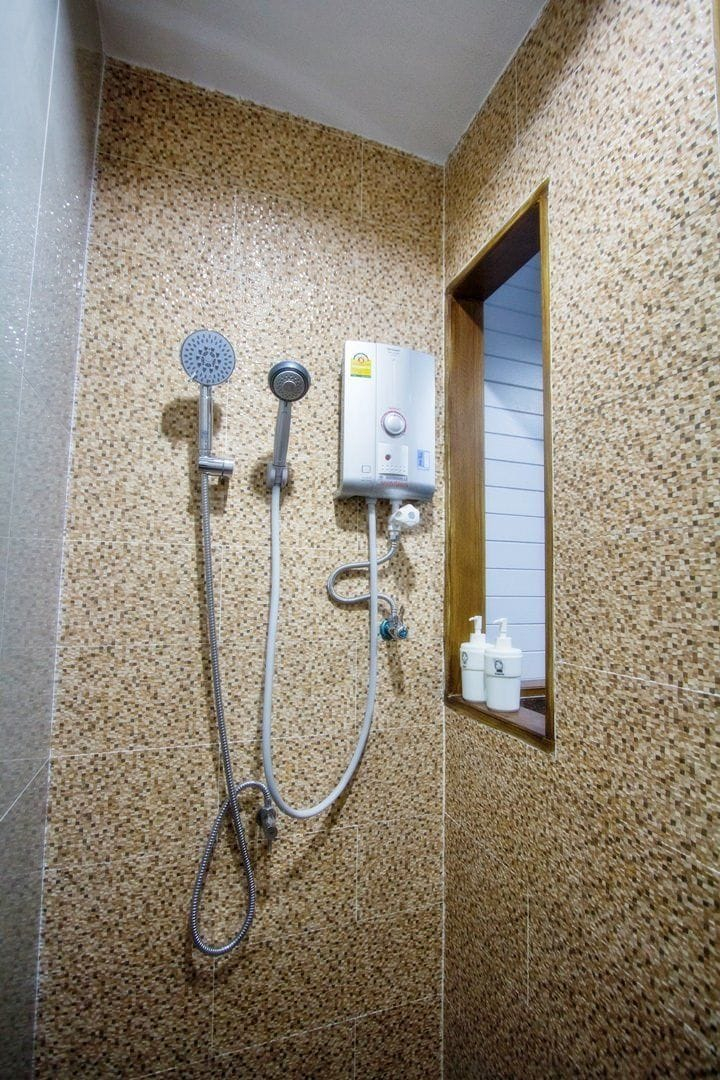 Bathroom shower 2