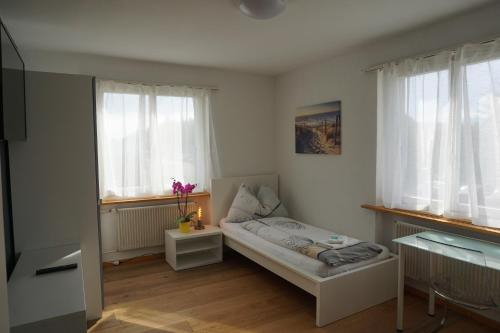 Bedroom 1, good bed wynau, Aarwangen