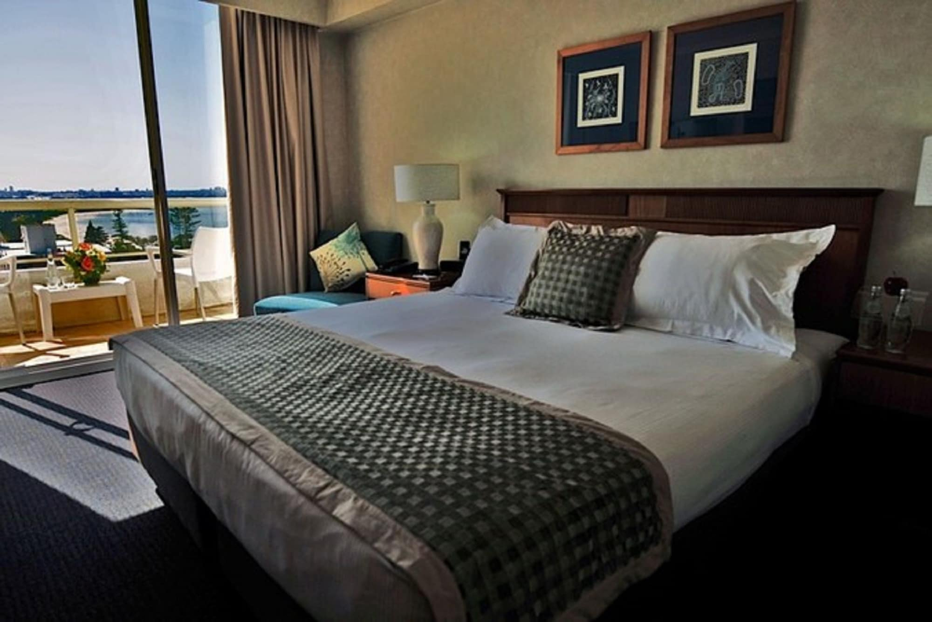 King Superior Room - Ocean View